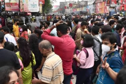 Traffic Situation in Budge-Budge, Majherhat Area: People suffer from dilapidated and massive road conditions