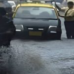 Mumbai rains_ CM Eknath Shinde orders govt offices to shut early in the midst of train delays _ All schools to be closed tomorrow in the midst of overwhelming rainfall alert