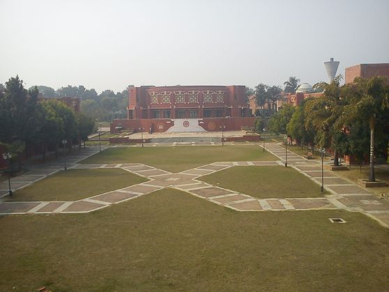 IIM Lucknow